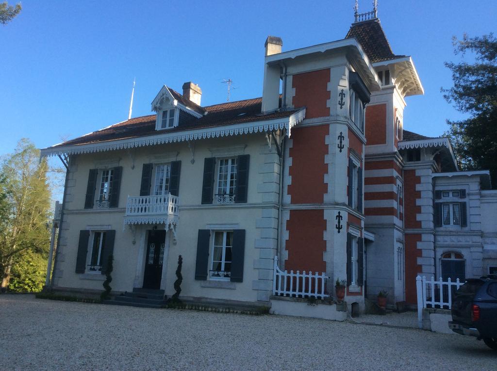 Bed and Breakfast Le Chalet De Luxe Saint-Severin Екстер'єр фото